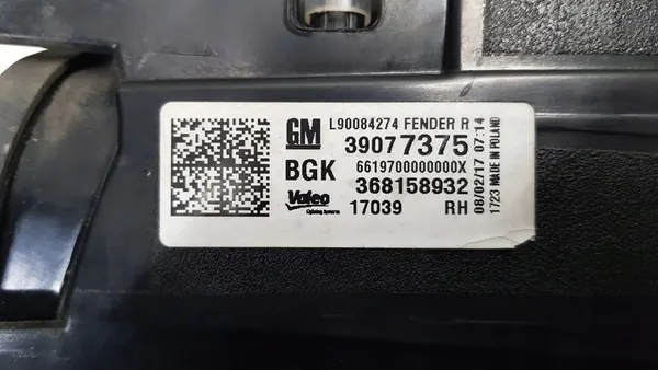 Luz trasera derecha Opel Astra K familiar image 9