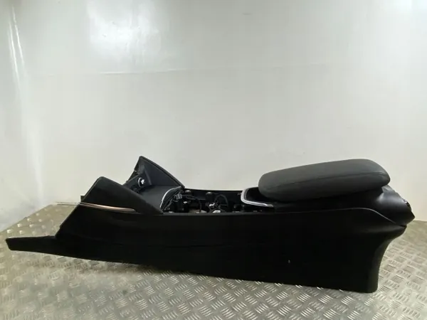 Accoudoir console Alfa Romeo Stelvio OEM 0503720 image 6
