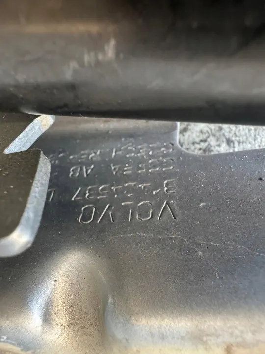 OEM 31424537 Rechter Motorkapscharnier Volvo XC60 II image 3