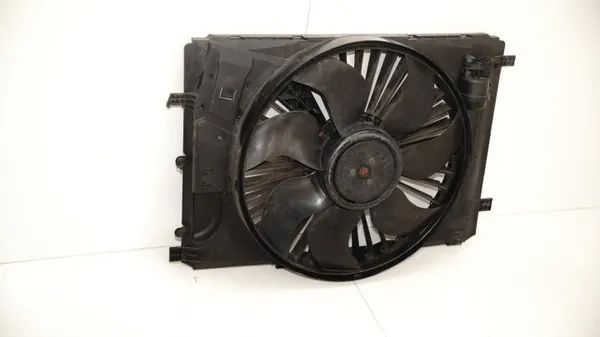 Koelventilator OEM 360149535 Mercedes W204 2007-2011 image 5