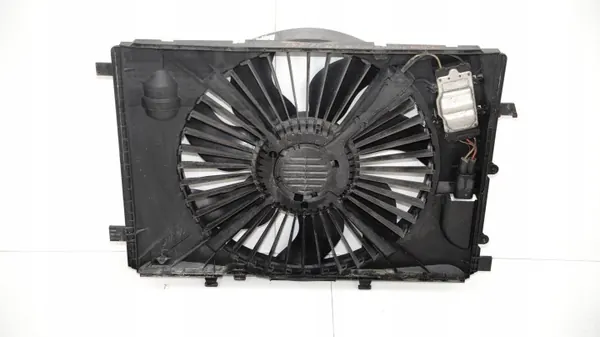 Koelventilator OEM 360149535 Mercedes W204 2007-2011 image 6