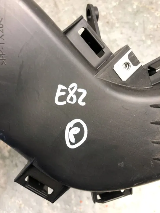 Entrée d'air frein OEM 8046299 pour BMW E82 image 5