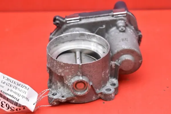 Kaasutin OEM 04E133062T Skoda Octavia 4 1.5 TSI:lle image 6