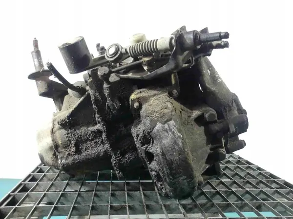 Manuaalivaihteisto Citroen Jumpy 1.9D 2000 OEM 20TD30 image 6