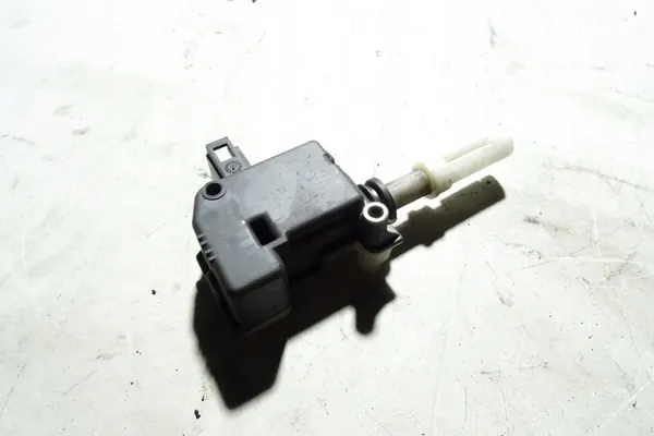 Zentralverriegelungsmotor AUDI A6 4B9962115B image 2