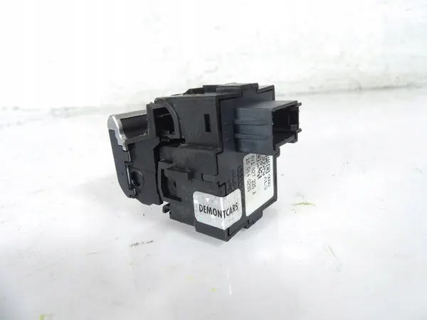 AUDI A3 8V Handremschakelaar 8V1927225A image 2