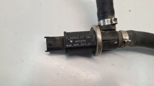 Porsche 99620125301 Conducto Ventilación Tanque - Usado image 4