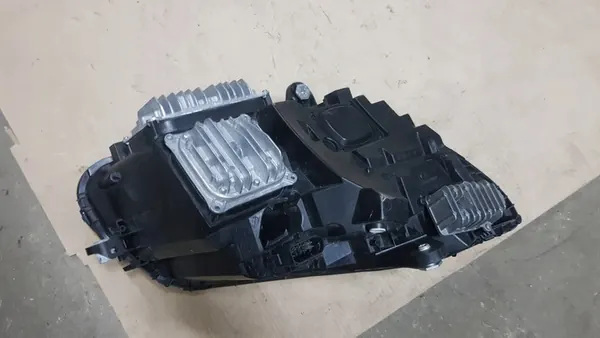 MERCEDES 205 C FULL LED LAMP LINKS OEM 2059068701 image 8