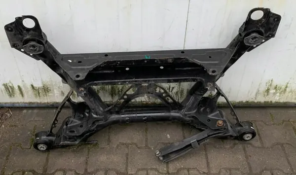 Volvo V60 II takaperävetokoukku OEM 32221650 image 2