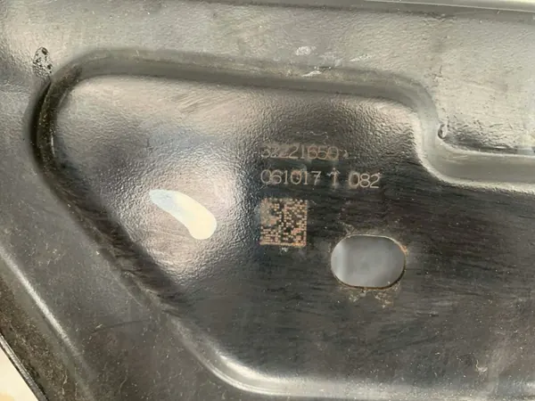 Volvo V60 II takaperävetokoukku OEM 32221650 image 6