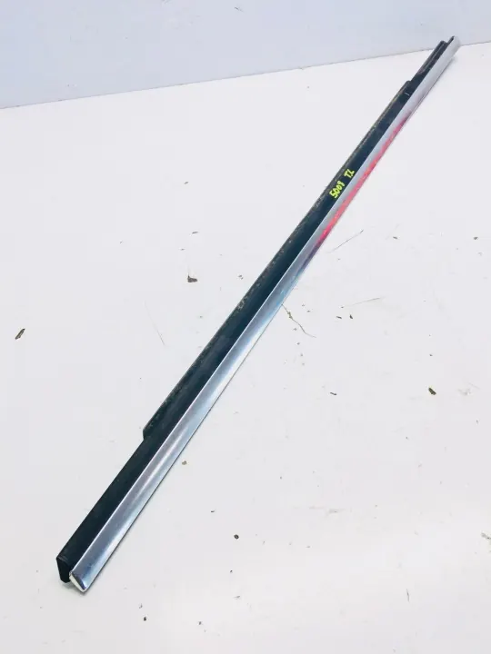 LISTWA ZGARNIAJĄCA LEWA TYLNA PEUGEOT 5008 - OEM image 2