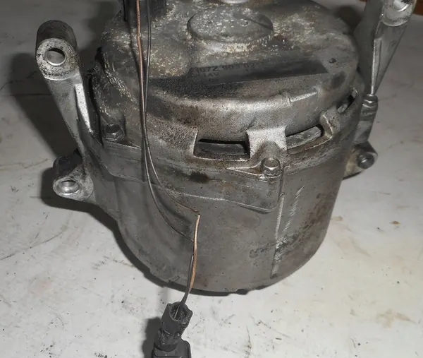 Volkswagen Touareg I Audi Q7 4L Vaihtovirtageneraattori 07Z903021E image 4