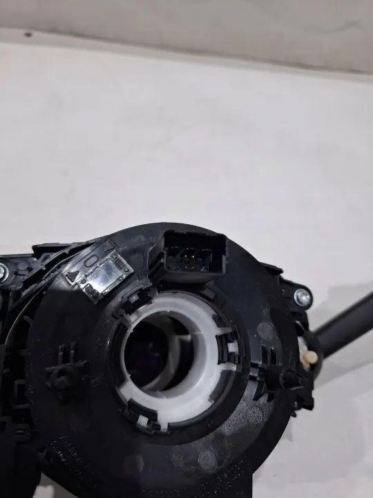 Interruptor VW OEM 2q1953507aj - Estado Usado image 4