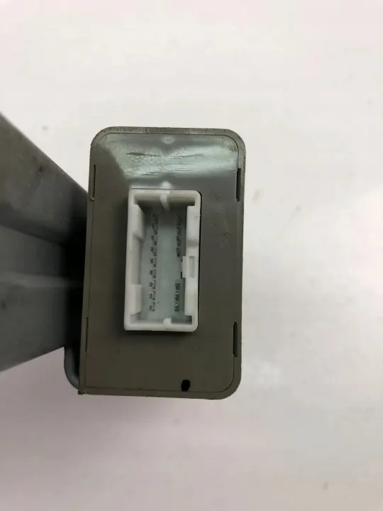 Relé OEM 95210G6001 para Kia Picanto III (JA) image 3