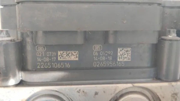 Nissan ABS-Pumpe OEM 476604EA1D - Gebraucht image 7