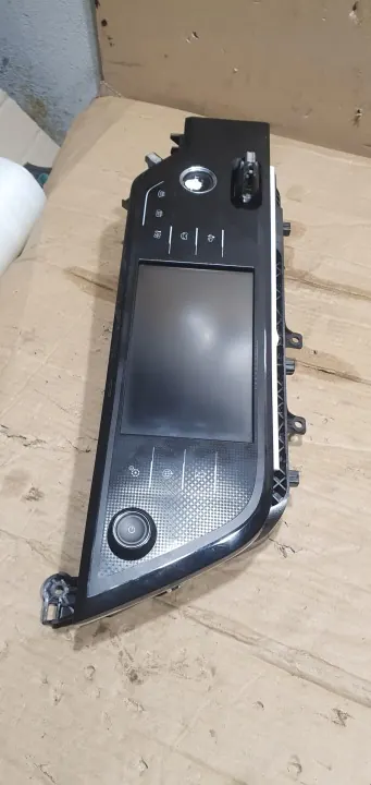 Cadre écran navigation OEM 98011193XU Citroen C4 Picasso image 2