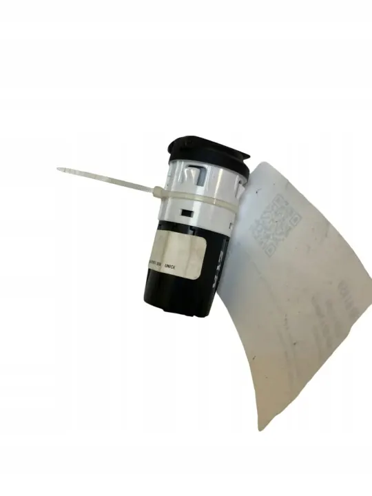 Kia EV6 2021 USB-Anschluss OEM 96125CV010 - Gebraucht image 5