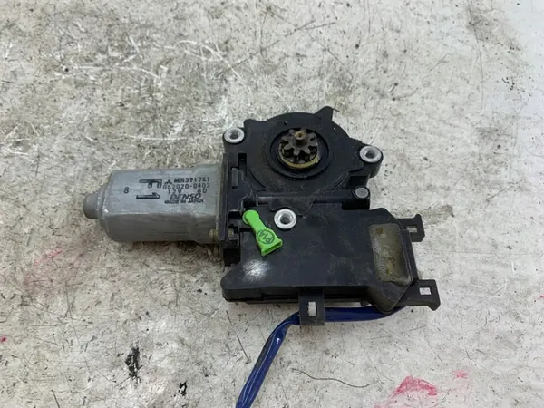 Motor de ventana izquierdo Mitsubishi Pajero Pinin MR371761 image 4