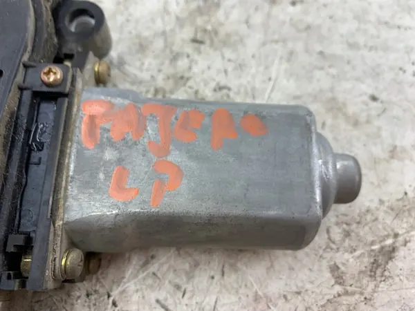 Motor de ventana izquierdo Mitsubishi Pajero Pinin MR371761 image 5