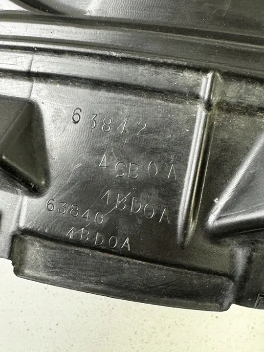 Front Right Wheel Arch Nissan X-Trail T32 63842-4cb0a image 7