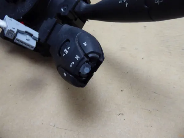 Gecombineerde schakelaar CITROEN PEUGEOT 98016686xt image 4