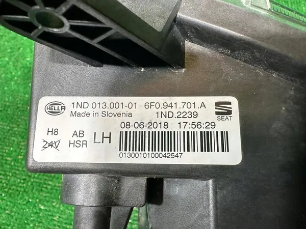Farol Halógeno Seat Ibiza V Esquerdo Frontal Europa 6F0941701A image 10