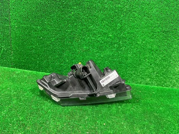 Farol Halógeno Seat Ibiza V Esquerdo Frontal Europa 6F0941701A image 7