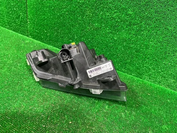 Farol Halógeno Seat Ibiza V Esquerdo Frontal Europa 6F0941701A image 8