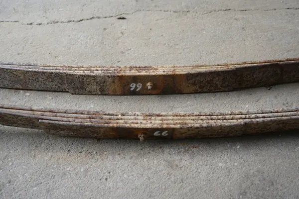 Suzuki Samurai etulehtijousi OEM SAMURAI RESOR PRZÓD 66 image 3