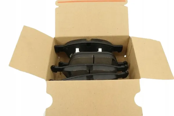 Brembo P 86 023 Juego de pastillas de freno, frenos de disco image 3