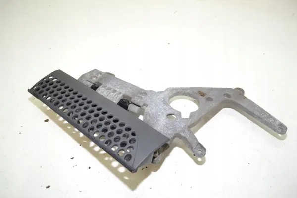 Couvercle de marche Mercedes Actros MP4 OEM A9608850845 image 2