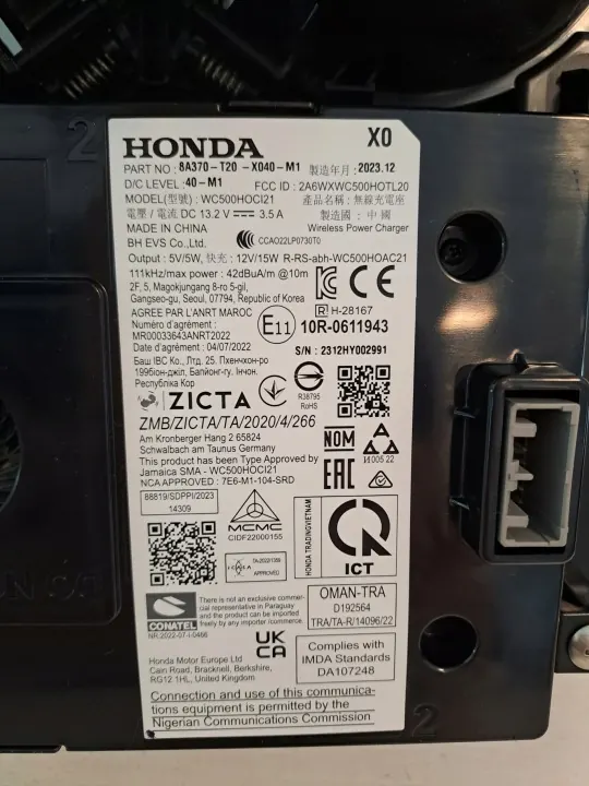 Honda ZR-V 2024 Inductielader Bekerhouder OEM 8A370-T20-X040-M1 image 3