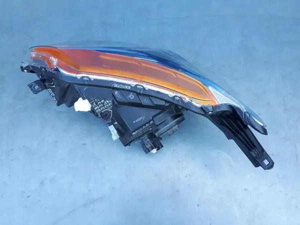 Faros derecho Mitsubishi L200 2015-2019 image 5