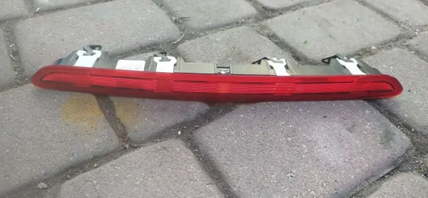 Luz stop de maletero BMW 2 OEM 7325001 image 3
