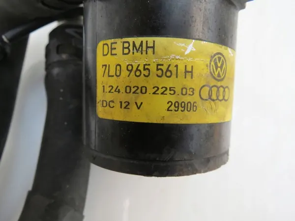 Vattenpump Porsche Cayenne I 4.5 V8 7L0965561H image 4