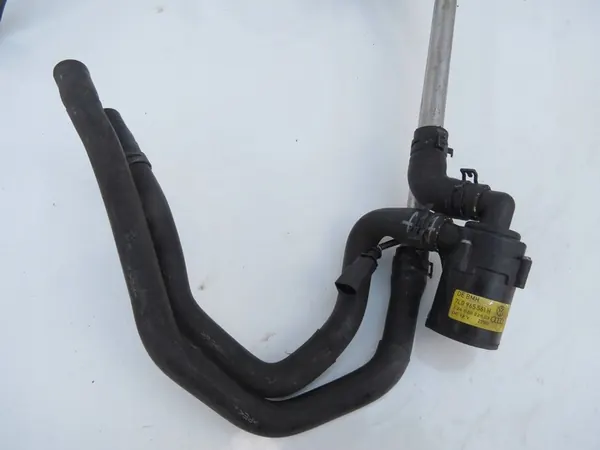 Vattenpump Porsche Cayenne I 4.5 V8 7L0965561H image 5