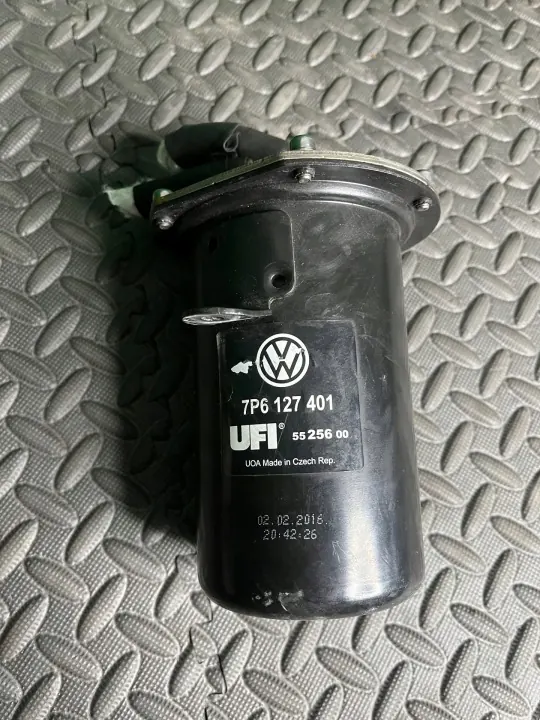 Bränslefilterhus Porsche OEM 7P6127401 - Begagnad image 4