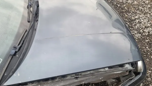 Motorhuv VW Golf IV image 2