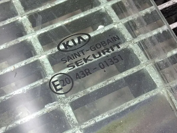 Janela lateral traseira esquerda KIA Xceed OEM 43R01351 image 3
