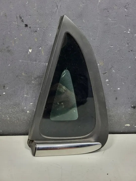Vidro Triangular Traseiro Esquerdo Renault Clio IV OEM 833067235R image 2