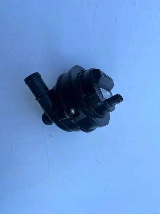 VATTENPUMP JEEP CHEROKEE KL 2.0 BEN. image 4