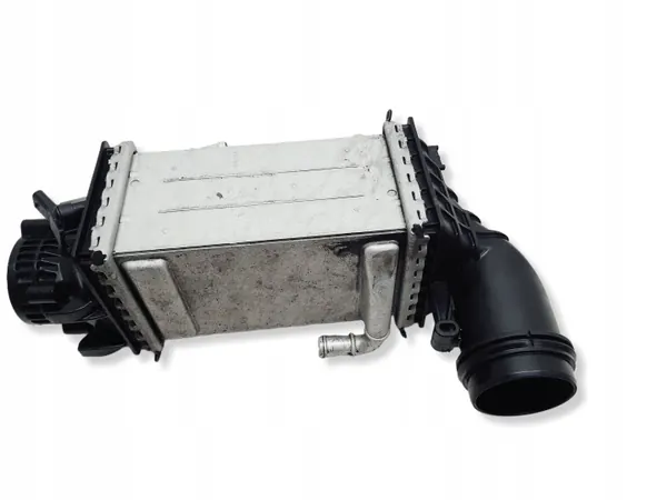 VW OE 04E145785E Intercooler image 2