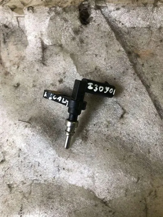 Sensor Temperatura Líquido Refrigeração Skoda OEM 05E919501G image 2