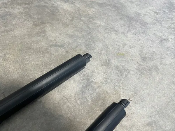 AUDI Q7 SQ7 Q8 SQ8 RSQ8 Bagageutryckare Vänster Höger 4M8827851H image 3