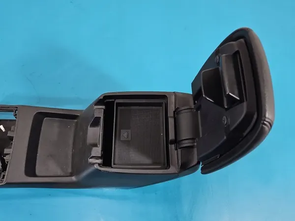Accoudoir console centrale Ford Focus MK4 OEM JX7B-A045M62-EW image 3