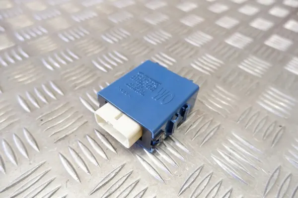Módulo de cierre central OEM 8597047030 para Toyota Prius Plus image 2