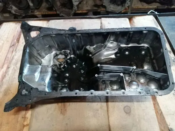 Mercedes-Benz OE R6110140602 Ölwanne - Gebraucht image 2