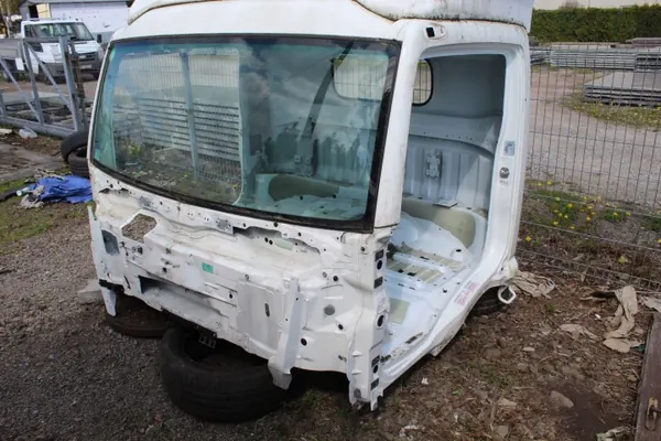 Nissan NT500 Kaross OEM BUDA KAROSERIA image 4