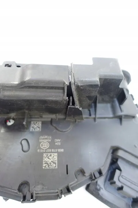 Fram Höger Dörrlås Touran 5TB837016B image 7