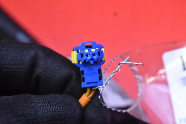 Stuurkolomschakelaar Peugeot 208 OE 98154492ZD image 8